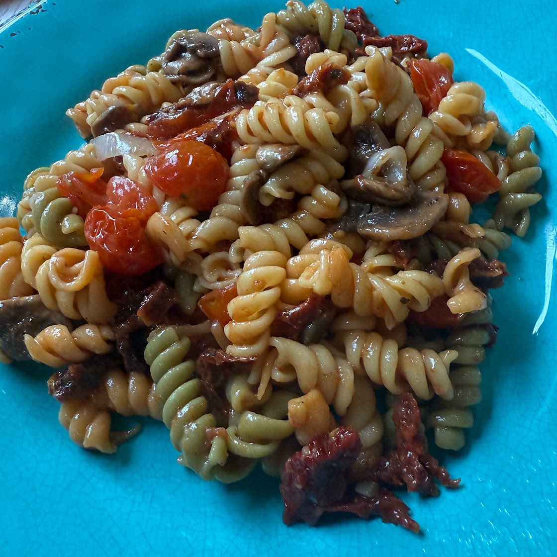 Roasted tomato pasta with mushrooms