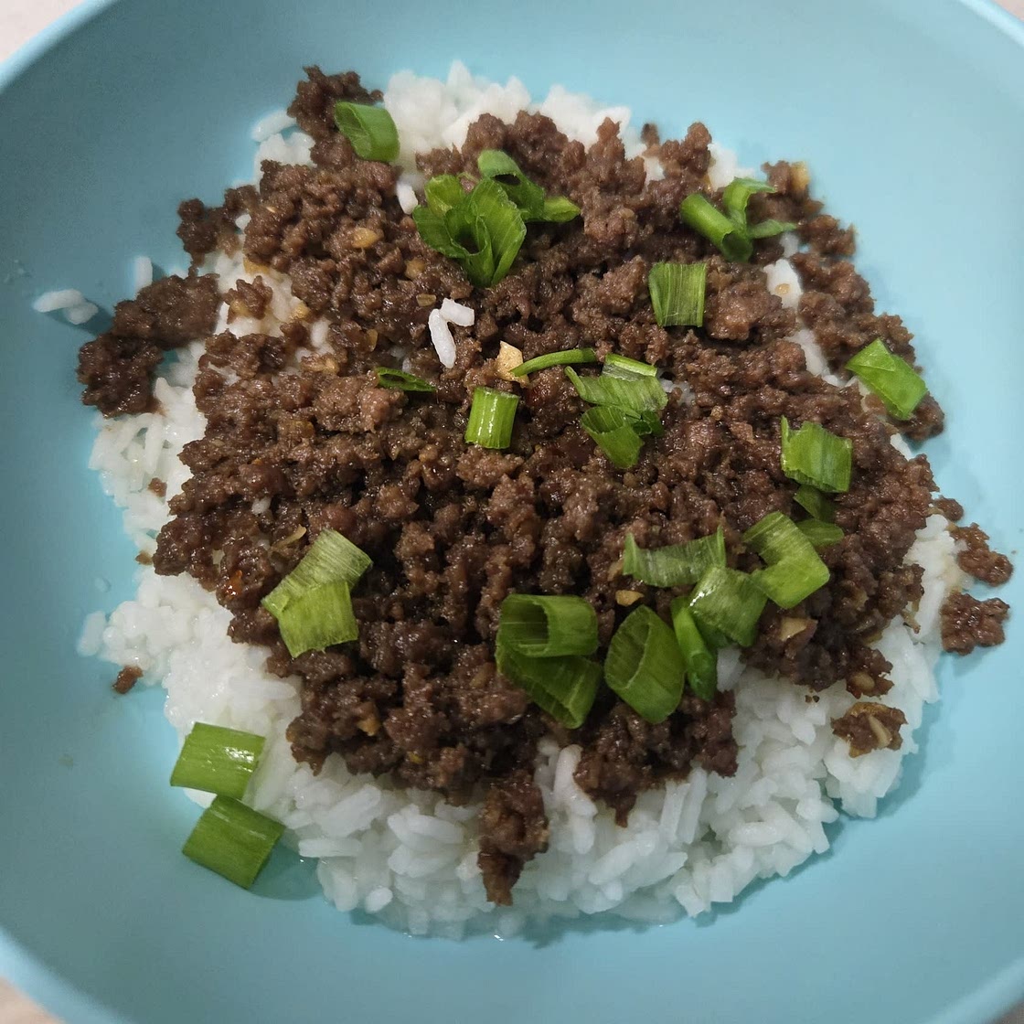 Korean Ground Beef and Rice Bowls