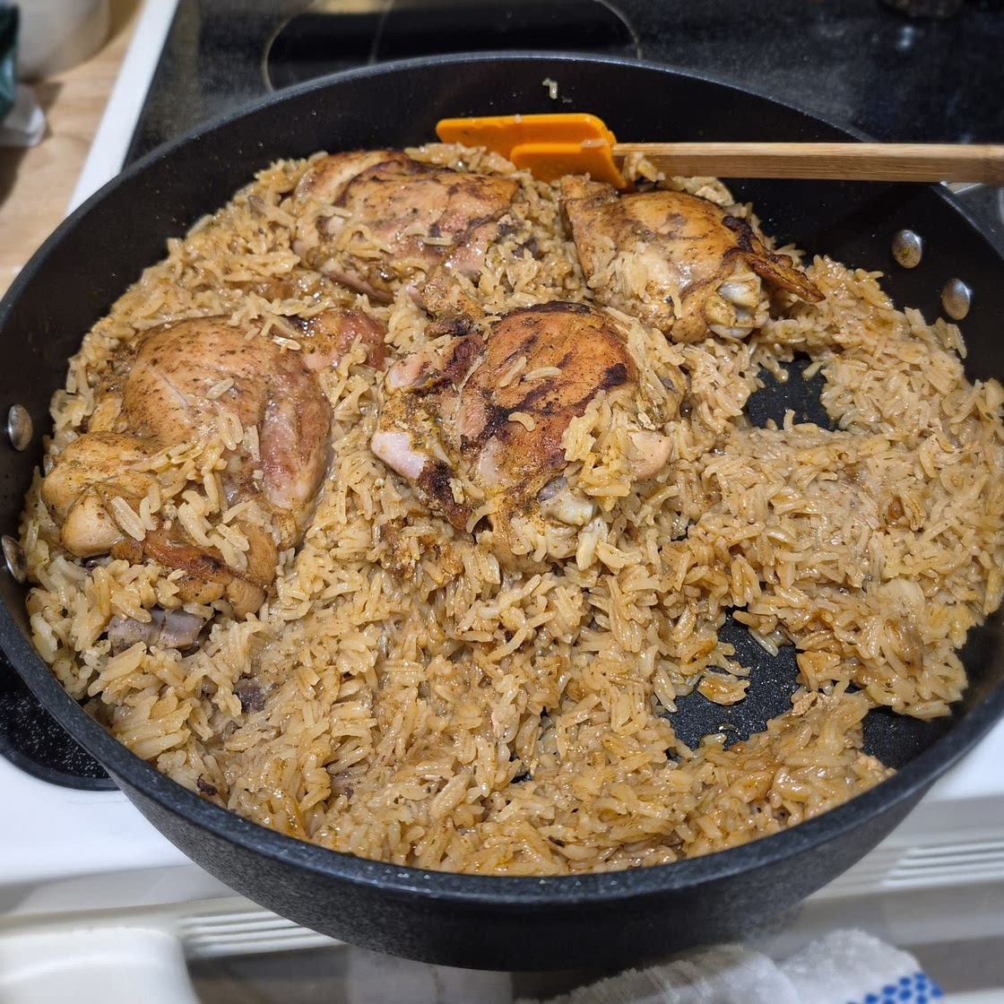 One Pan Spanish Chicken and Rice