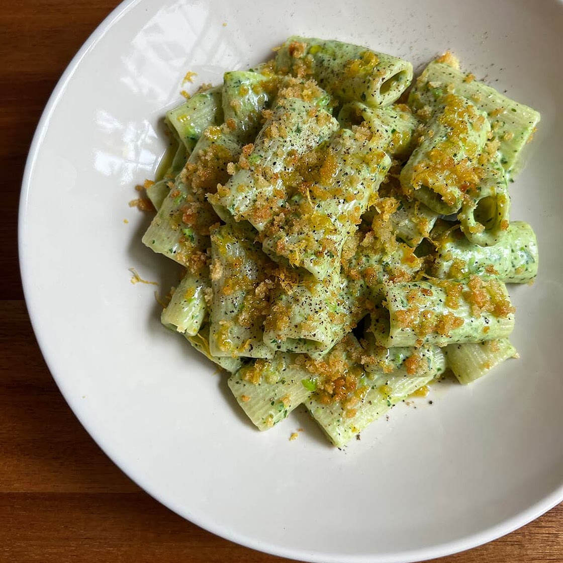 Creamy Rigatoni Pasta With Ricotta and Peas