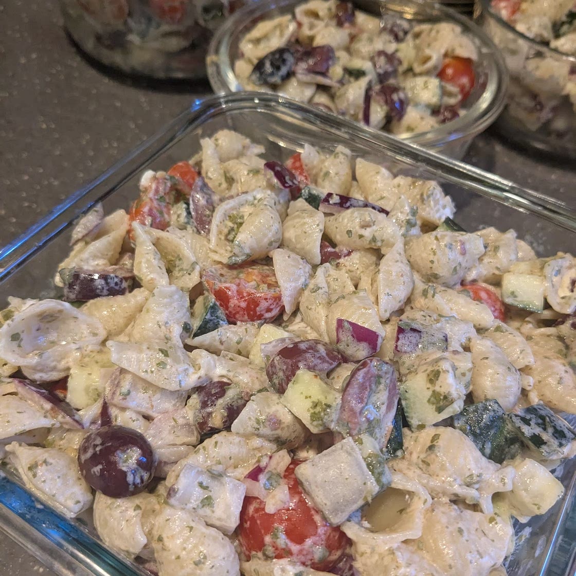GREEK PASTA SALAD (EASY + HEALTHY)
