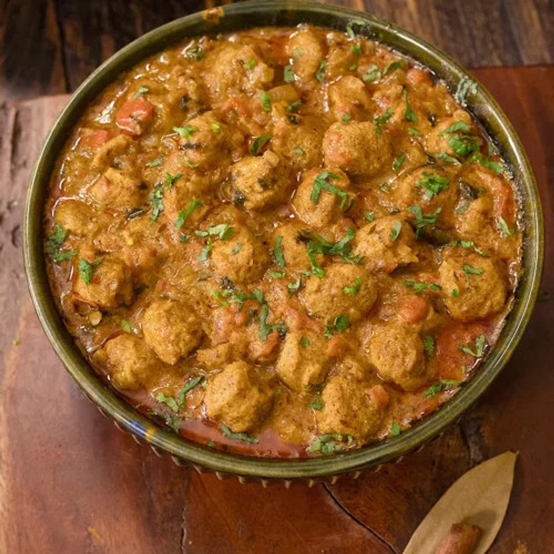 Meal Maker Curry (Soya Chunks Curry)