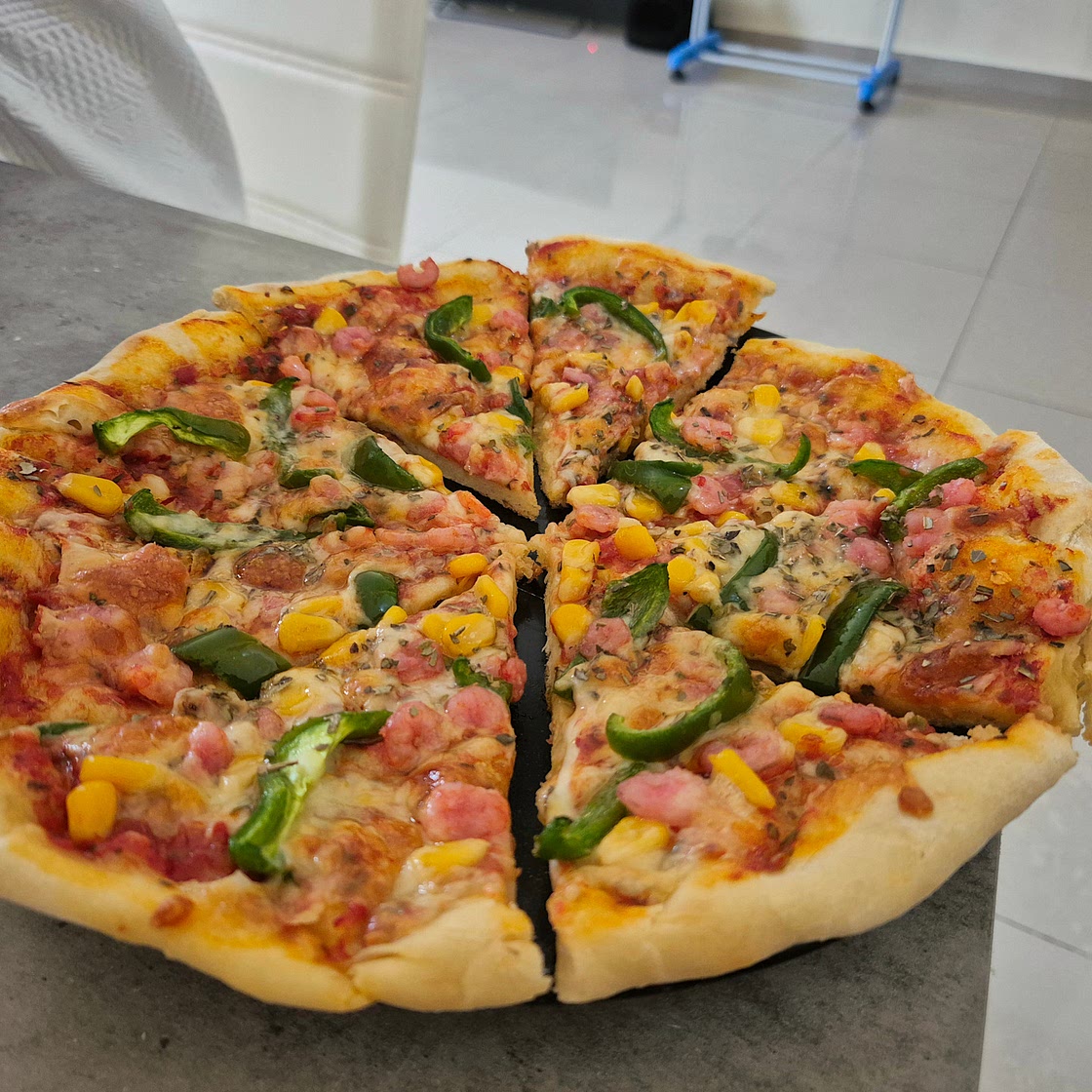 Shrimps pizza
