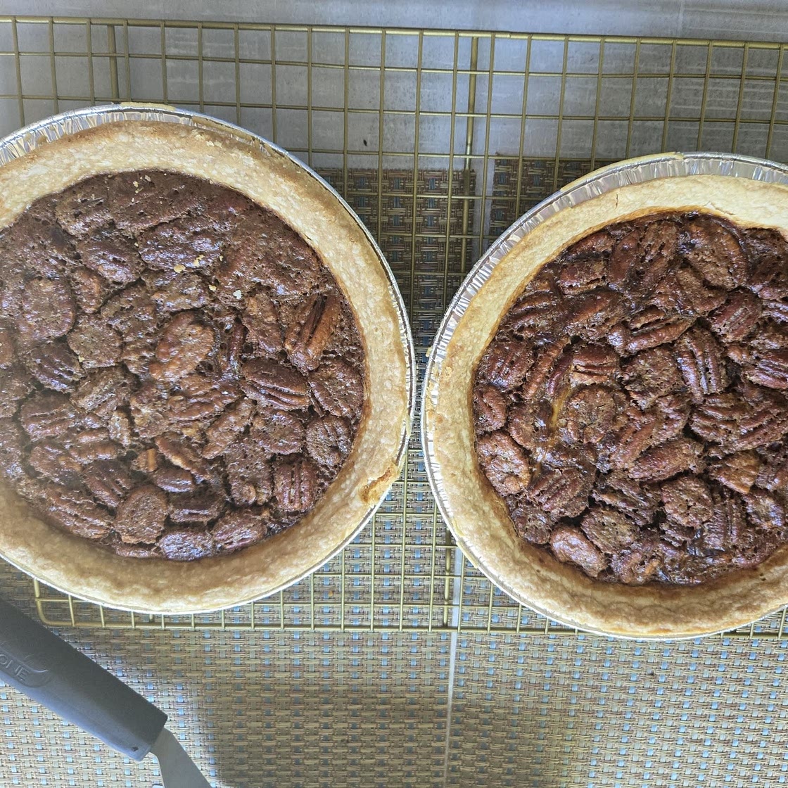 Southern-Style Cinnamon Maple Pecan Pie (No Corn Syrup!)