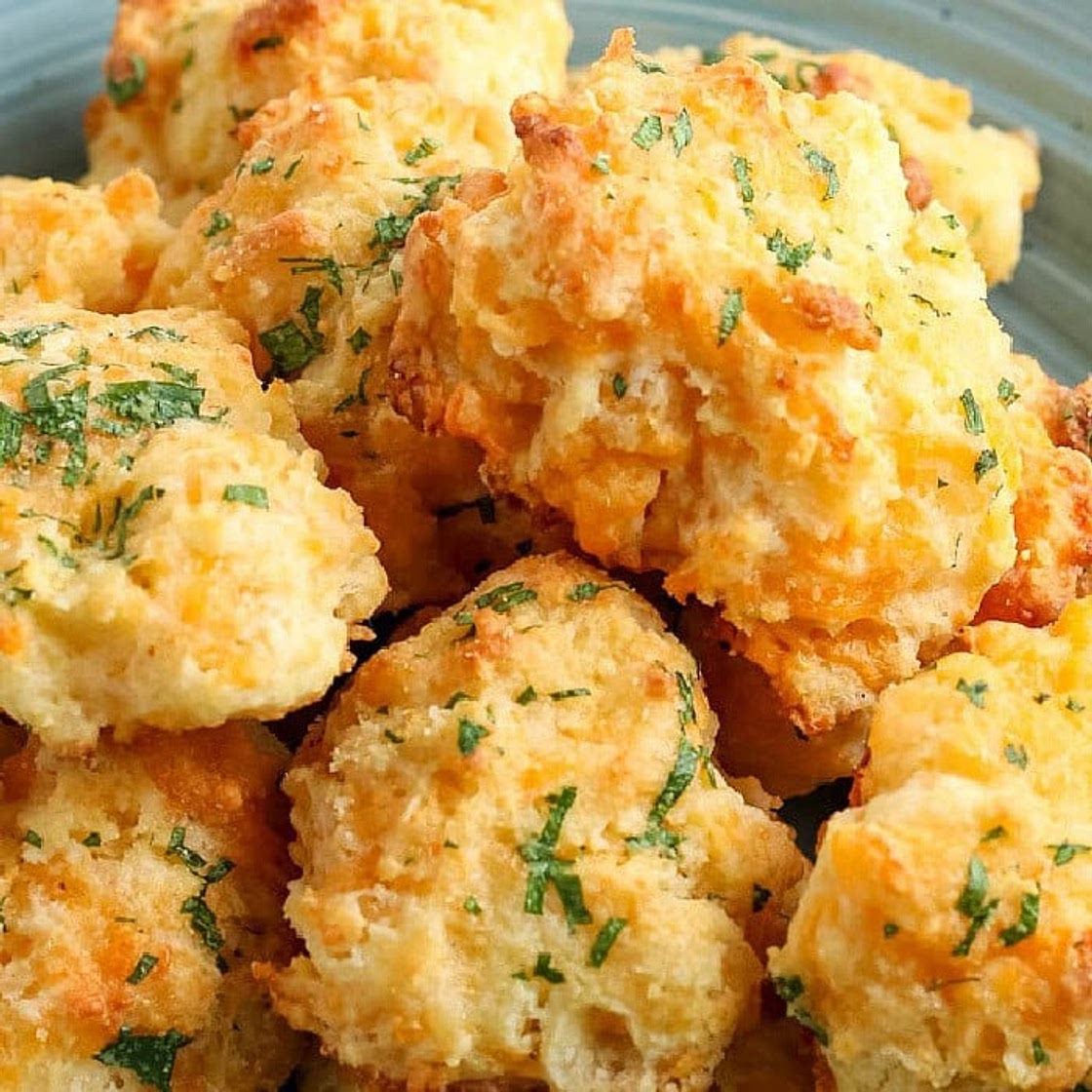 Red Lobster Cheddar Bay Biscuits