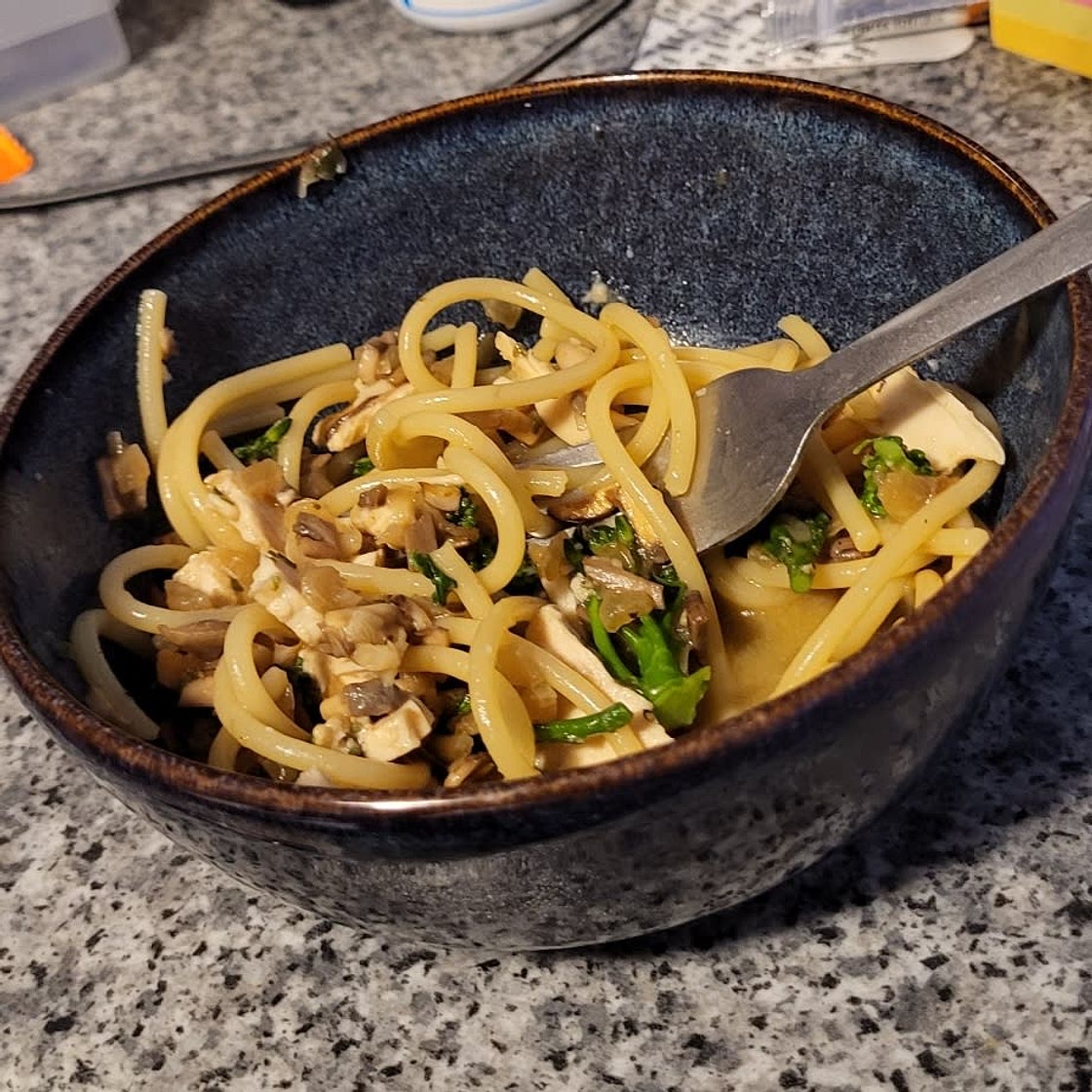 Easy Mushroom Broccoli Pasta