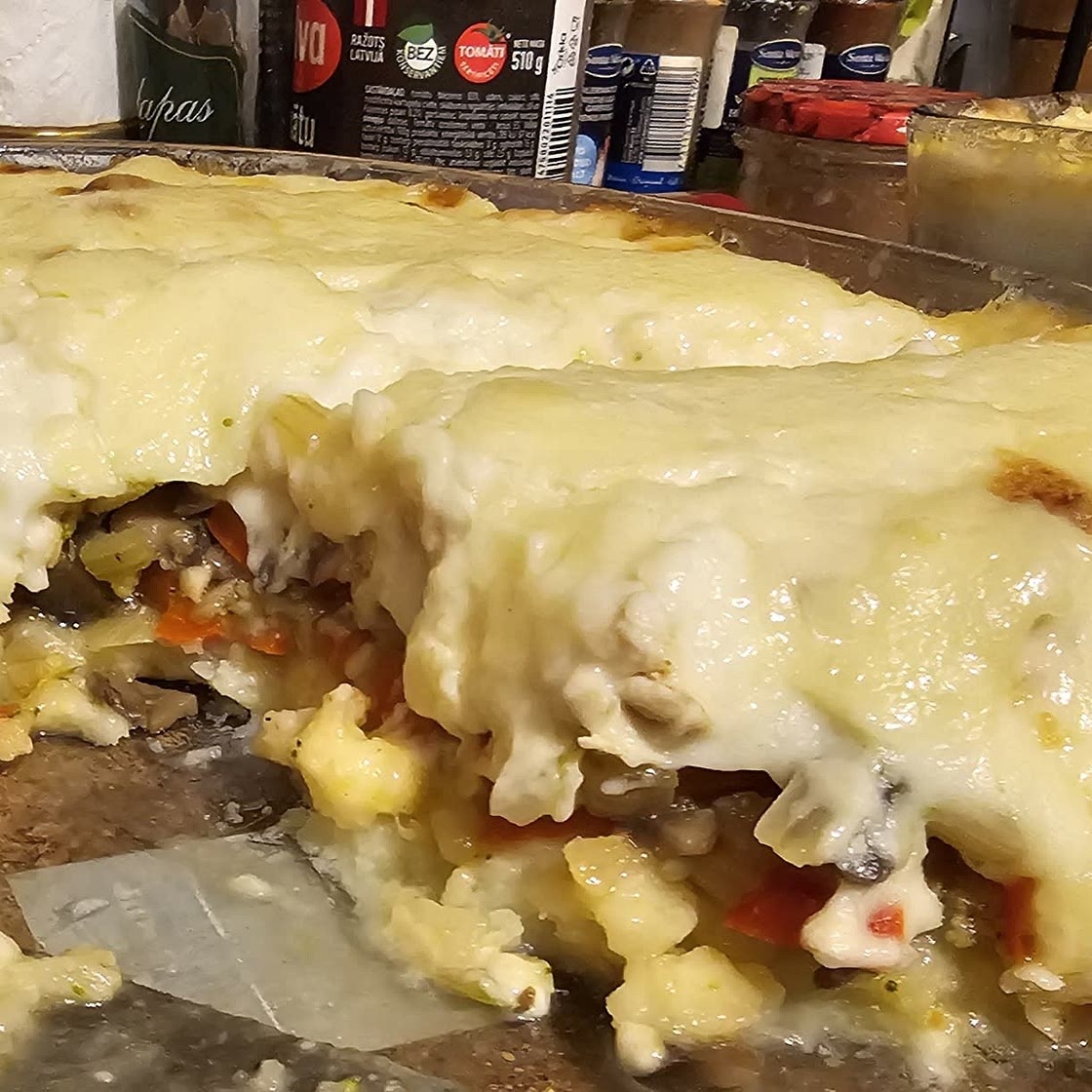 Chicken and Potato Béchamel Bake