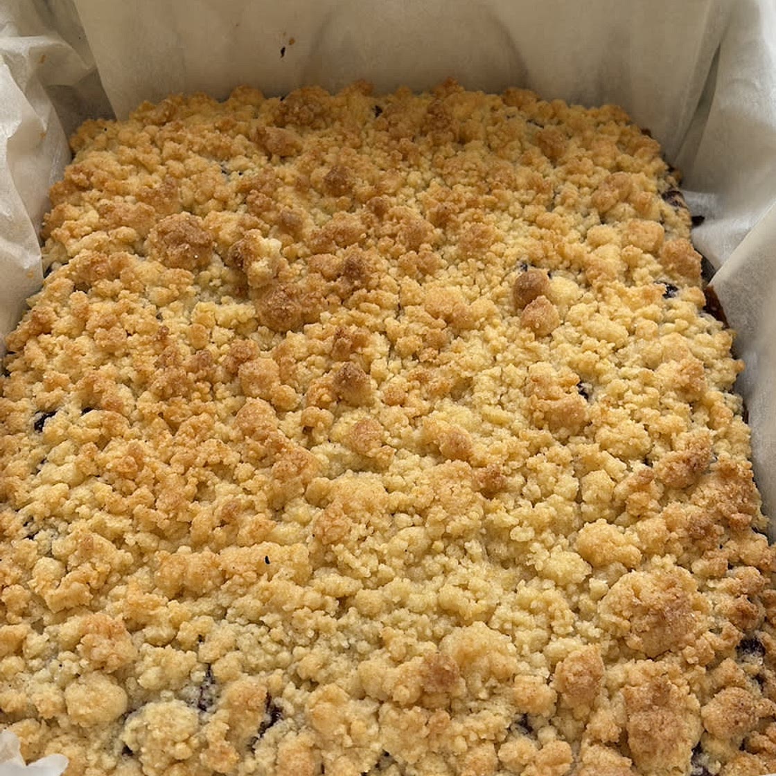 Aunty Michal’s Crumble Cake 