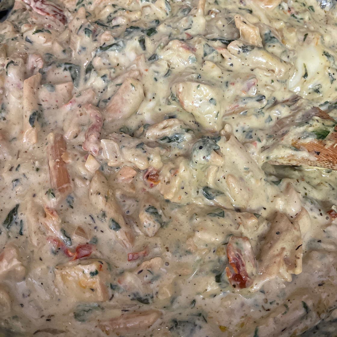 Tuscan Chicken Mac And Cheese (ONE POT, STOVE TOP)
