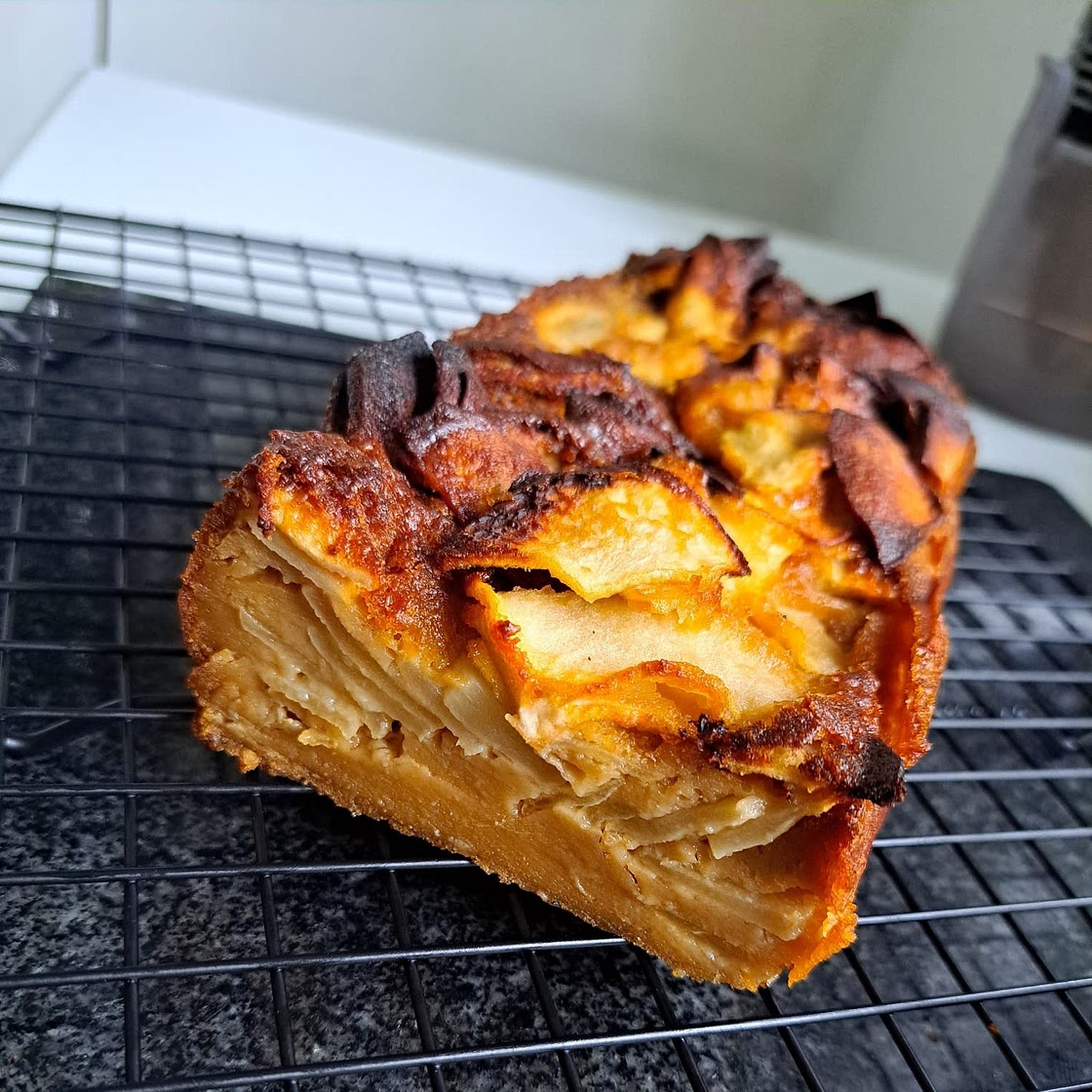 INVISIBILE APPLE CAKE