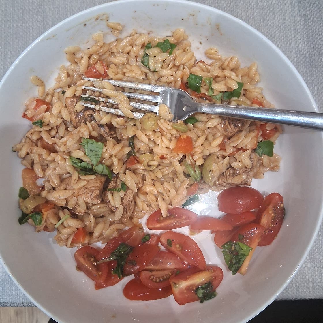 One-Pot Greek Oregano Chicken and Orzo with Tomatoes in Garlic Oil