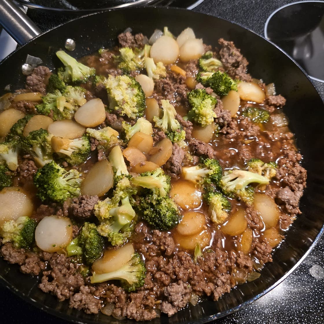 Ground Beef and Broccoli Stir Fry