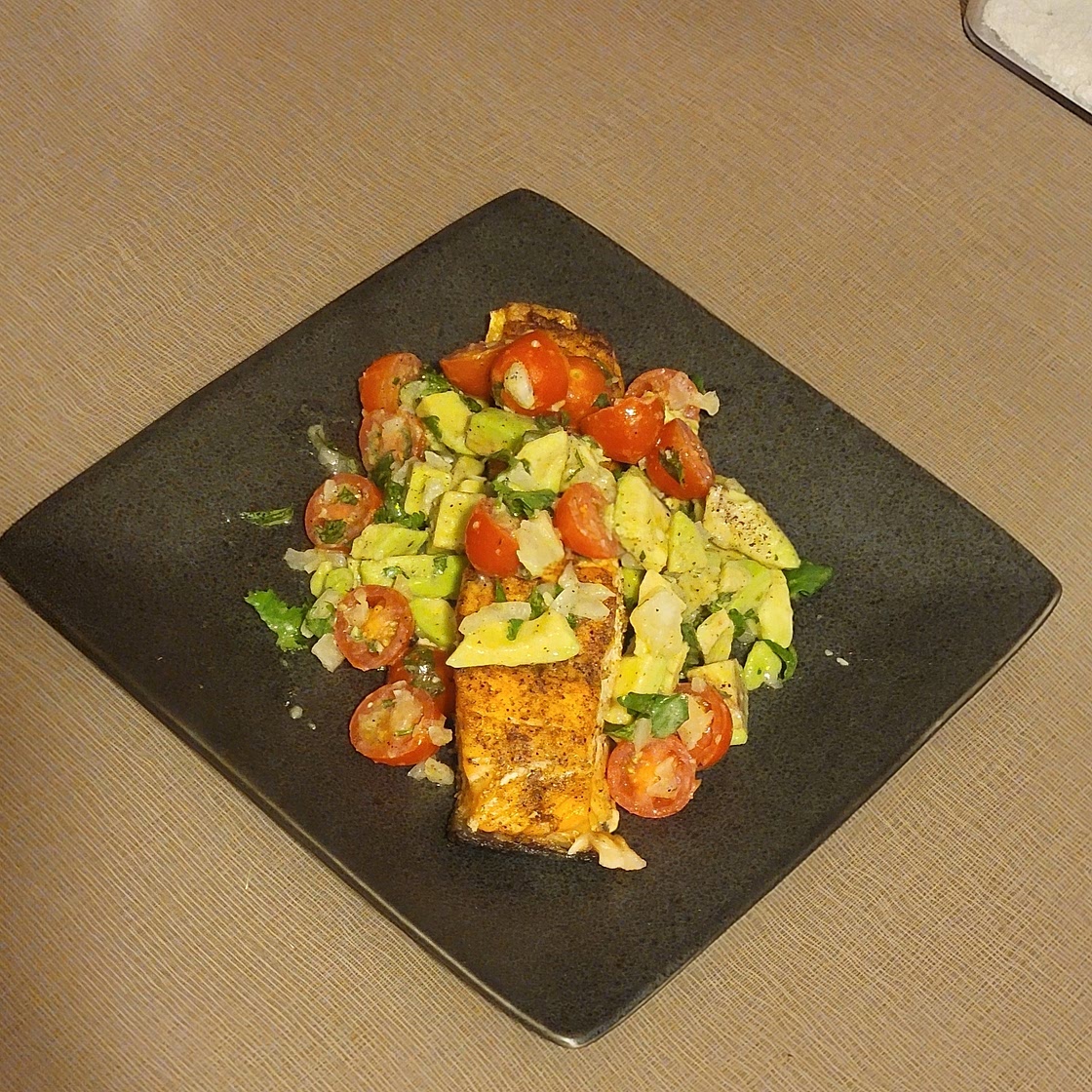 Grilled Salmon with Avocado Salsa (Healthy, Low-Carb, Paleo, Whole30)