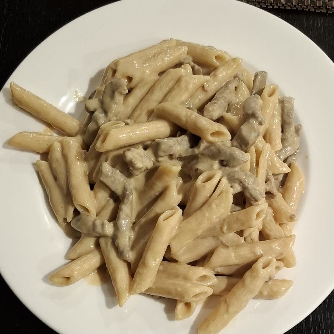 Creamy Garlic Steak Pasta (High Protein)