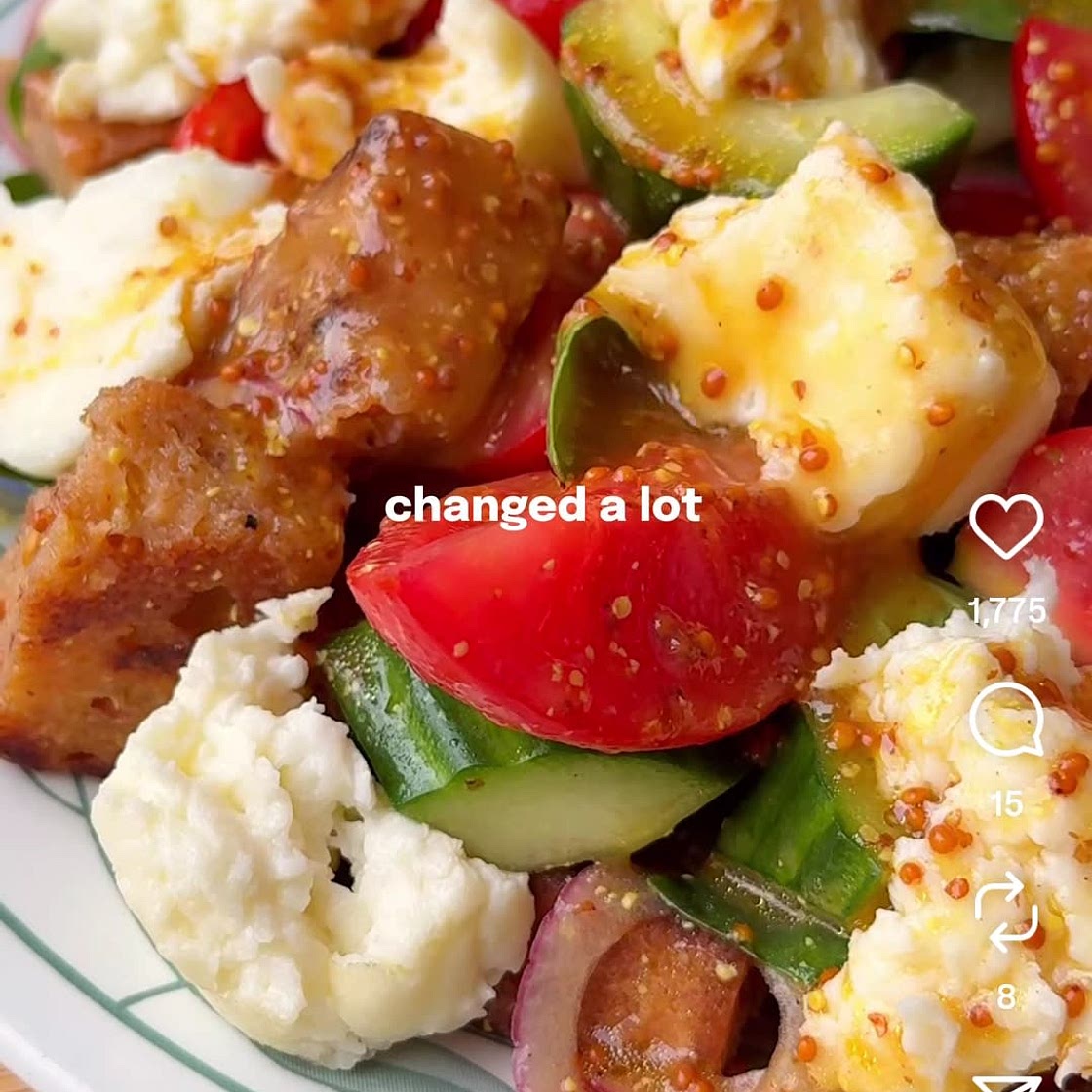 Panzinella with poached halloumi