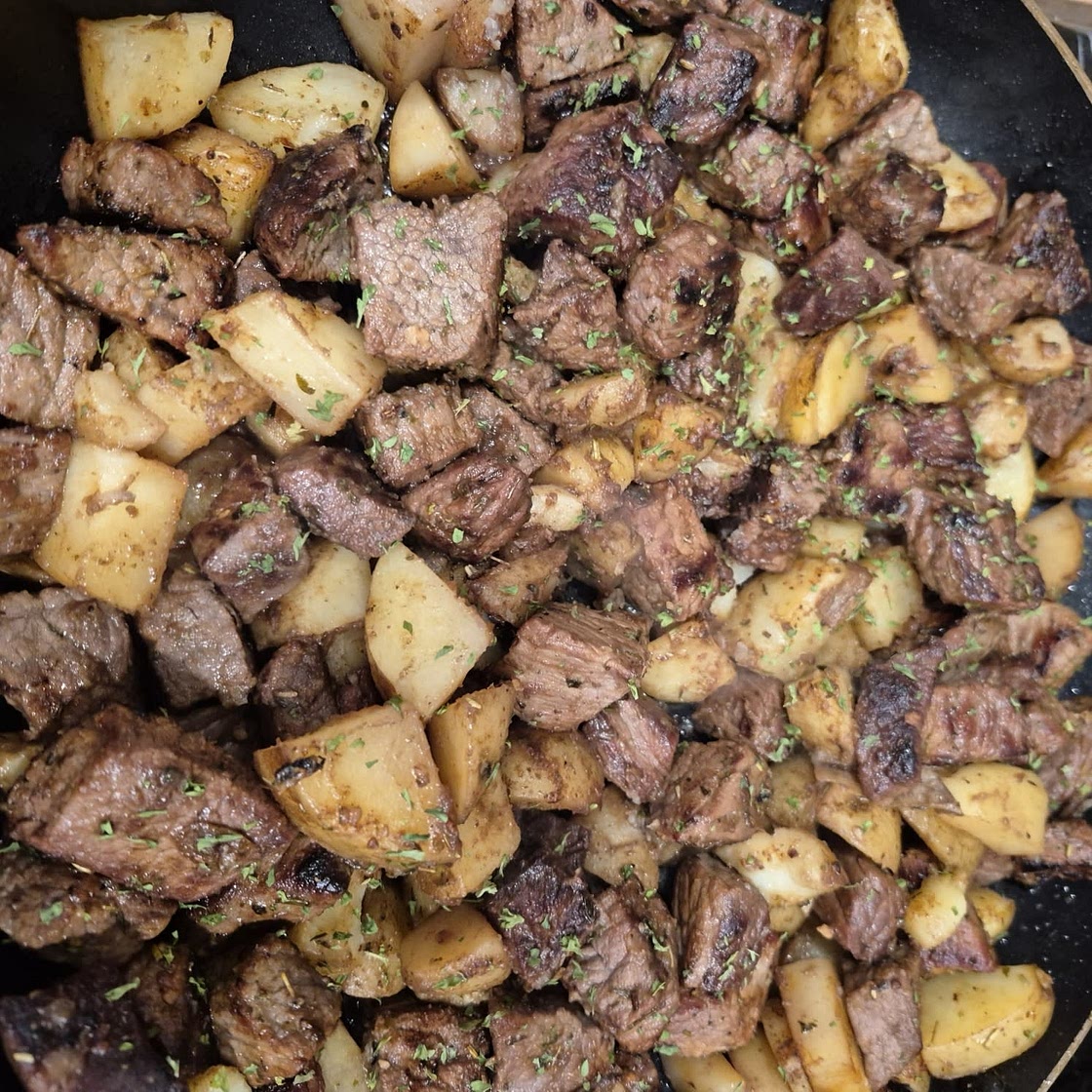 Garlic Butter Herb Steak Bites with Potatoes