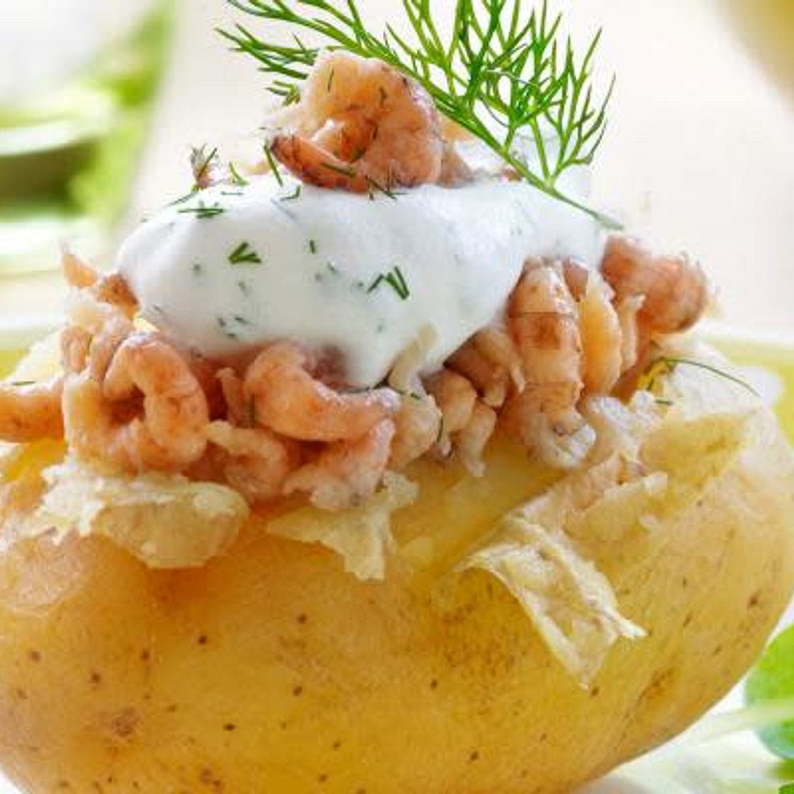 gevulde-aardappel-met-garnalen-en-dille