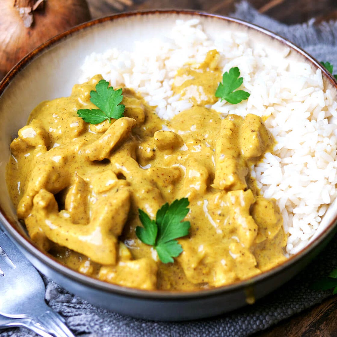 Curry-Geschnetzeltes mit Reis