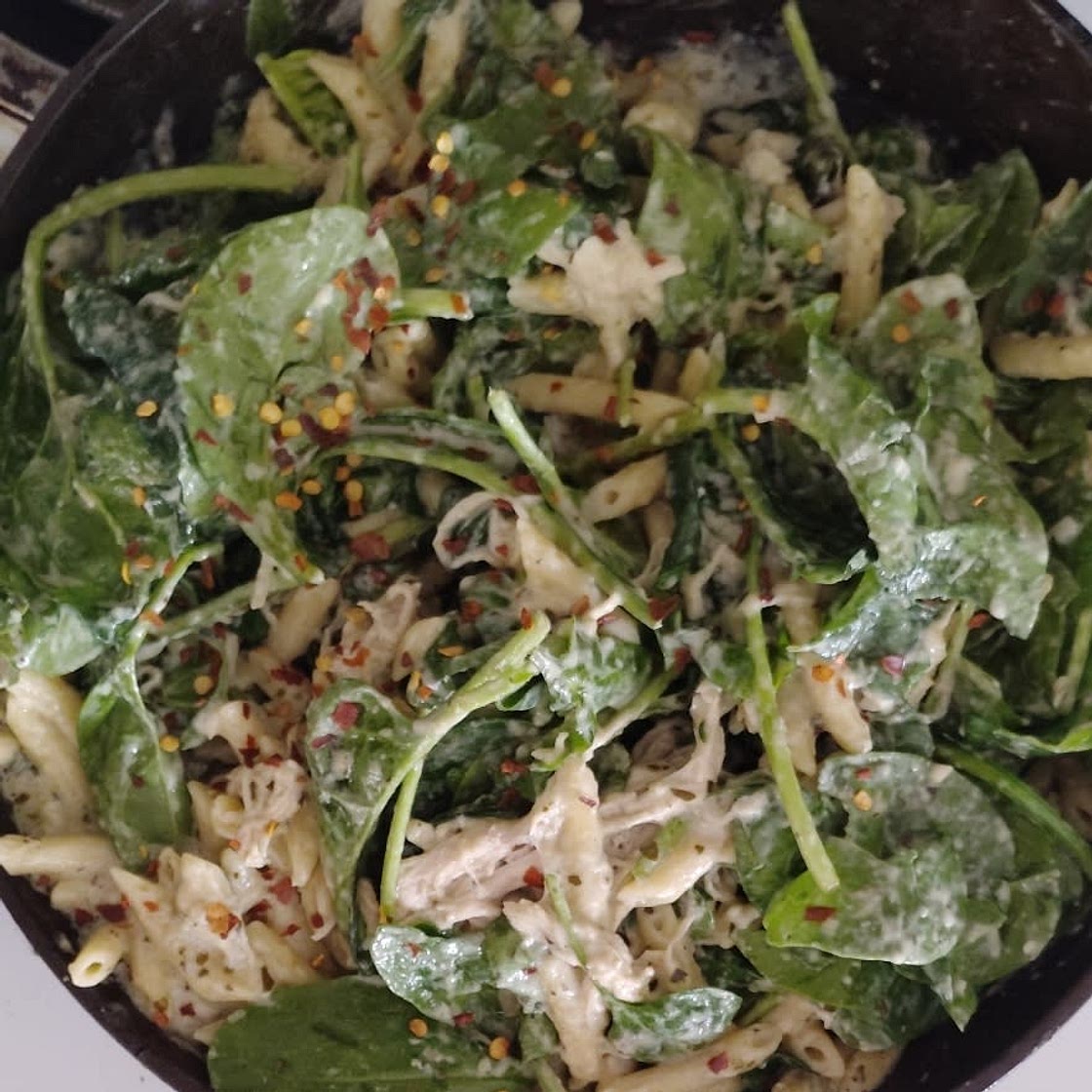 One Pot Creamy Pesto Chicken Pasta