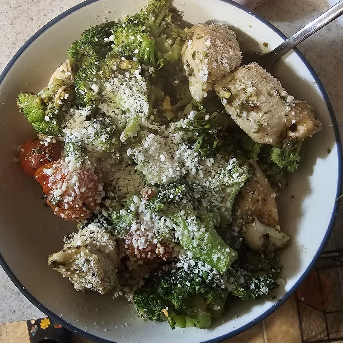 20-Minute Pesto Chicken & Broccoli [Keto, Low-carb, Sugar-free, Gluten-Free] - Chef Michael