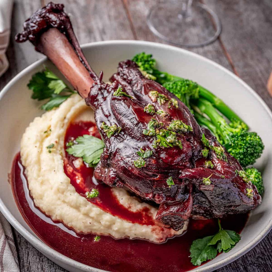 McKees Pub Braised Lamb Skanks