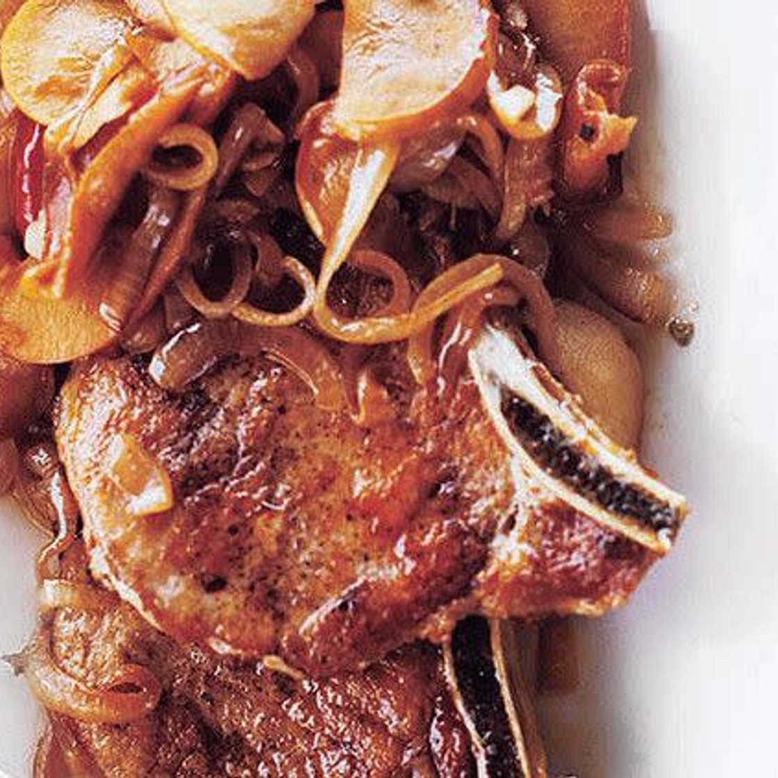 Skillet Pork Chops with Apples & Onion