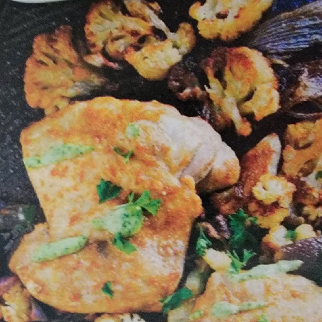 Crispy cauliflower and seitan with tahini sauce