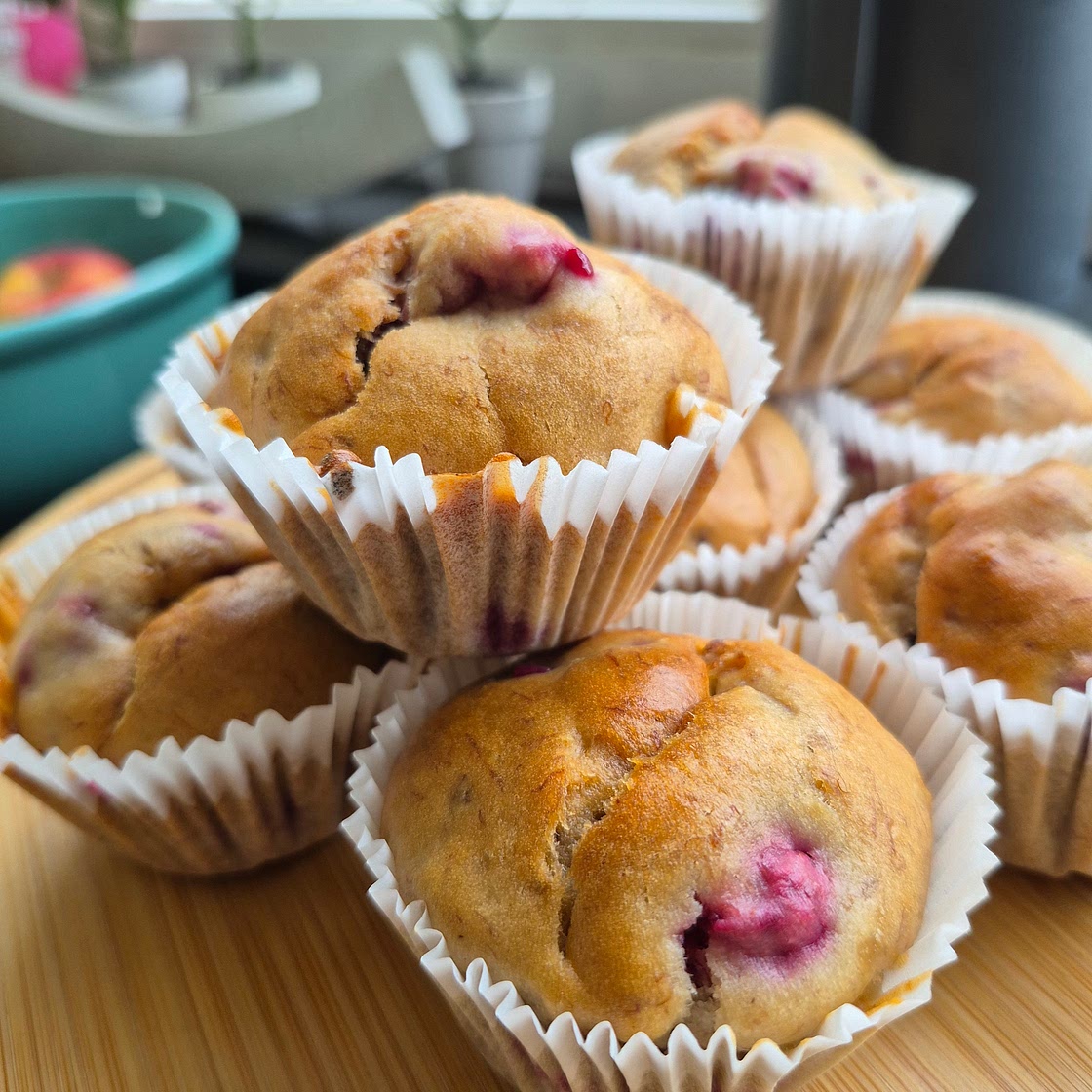 Rasberry banana muffins