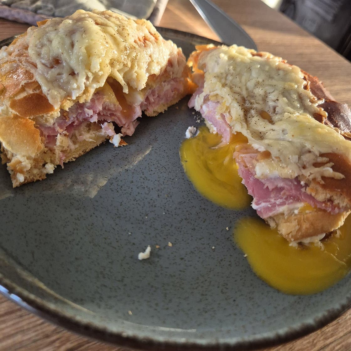 Bagel croque madame