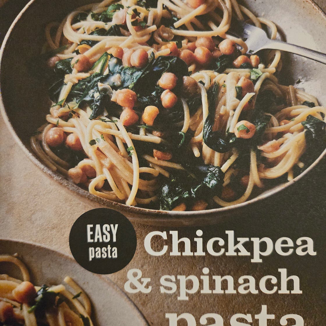 Chickpea and spinach pasta