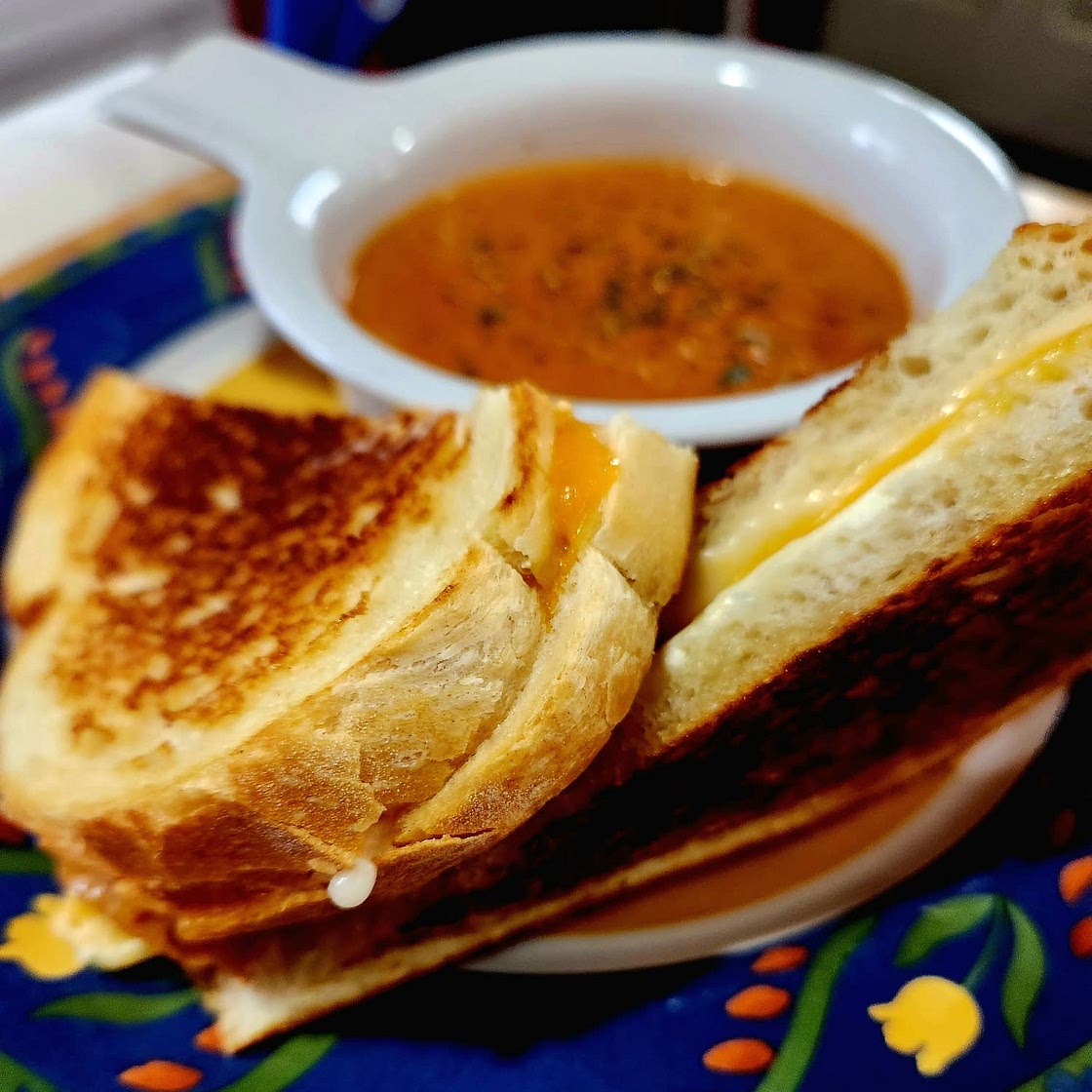 Roasted Tomato Soup w/ Grilled Cheese