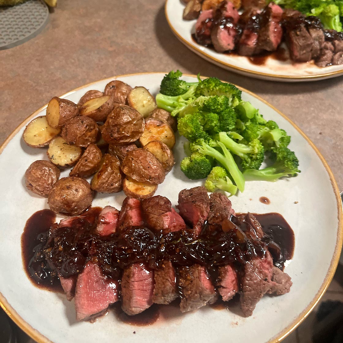 Beef Tenderloin with Black Pepper Cherry Sauce and Broccolini (Freezer/Low Sodium/Kidney Friendly)