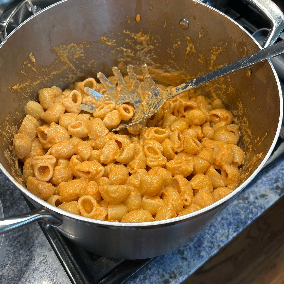 CREAMY RED PEPPER PASTA