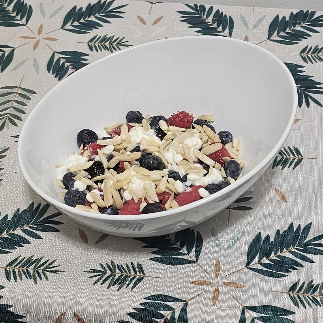 Berry Cottage Cheese Breakfast Bowl