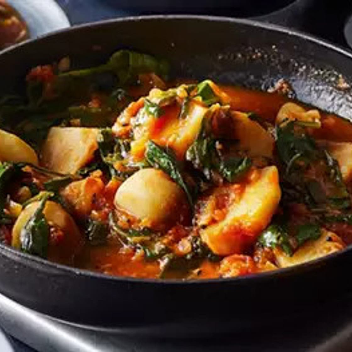 Jerusalem artichoke & spinach curry