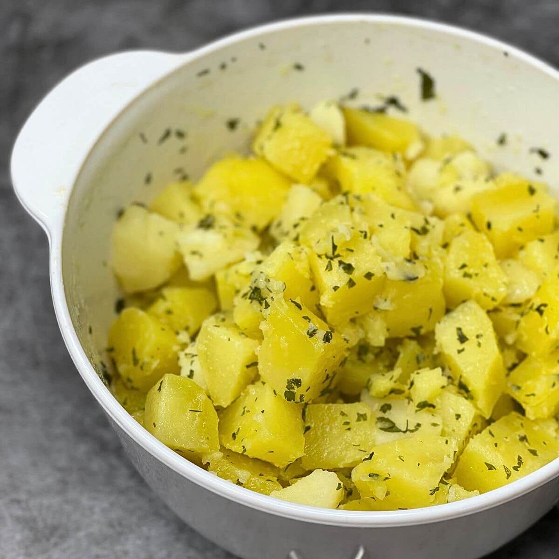 Old Fashioned Parsley Buttered Potatoes