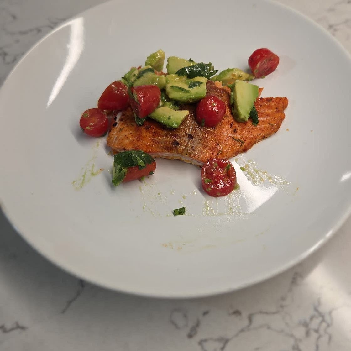 Grilled Spicy Salmon with Avocado Salsa | The Fast 800