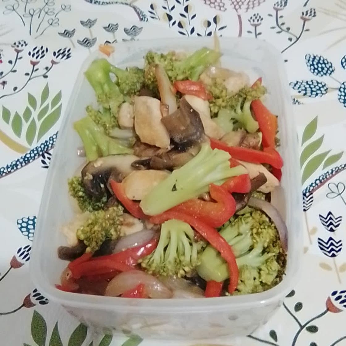 Keto Chicken Stir Fry