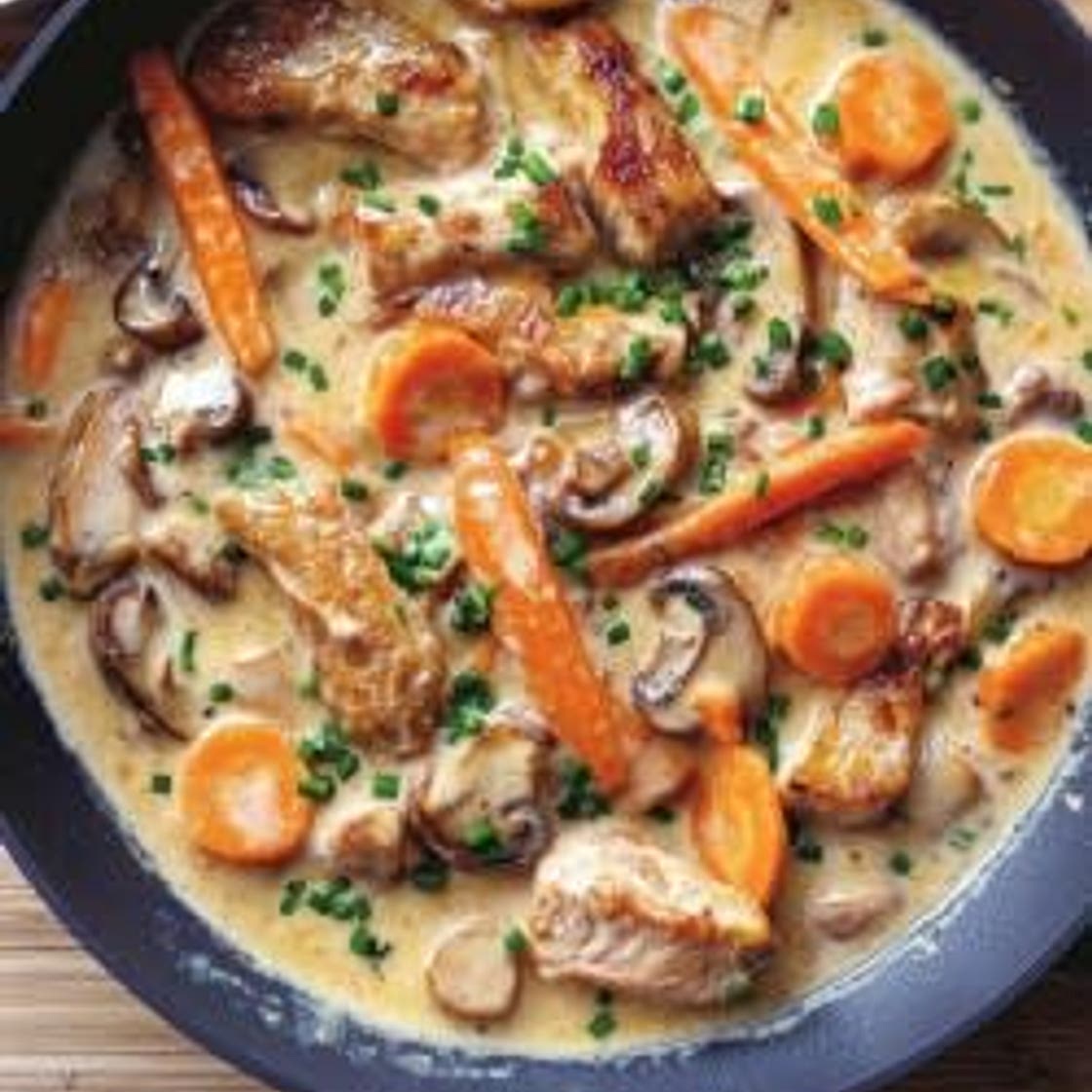 Poêlée de porc crémeuse aux champignons