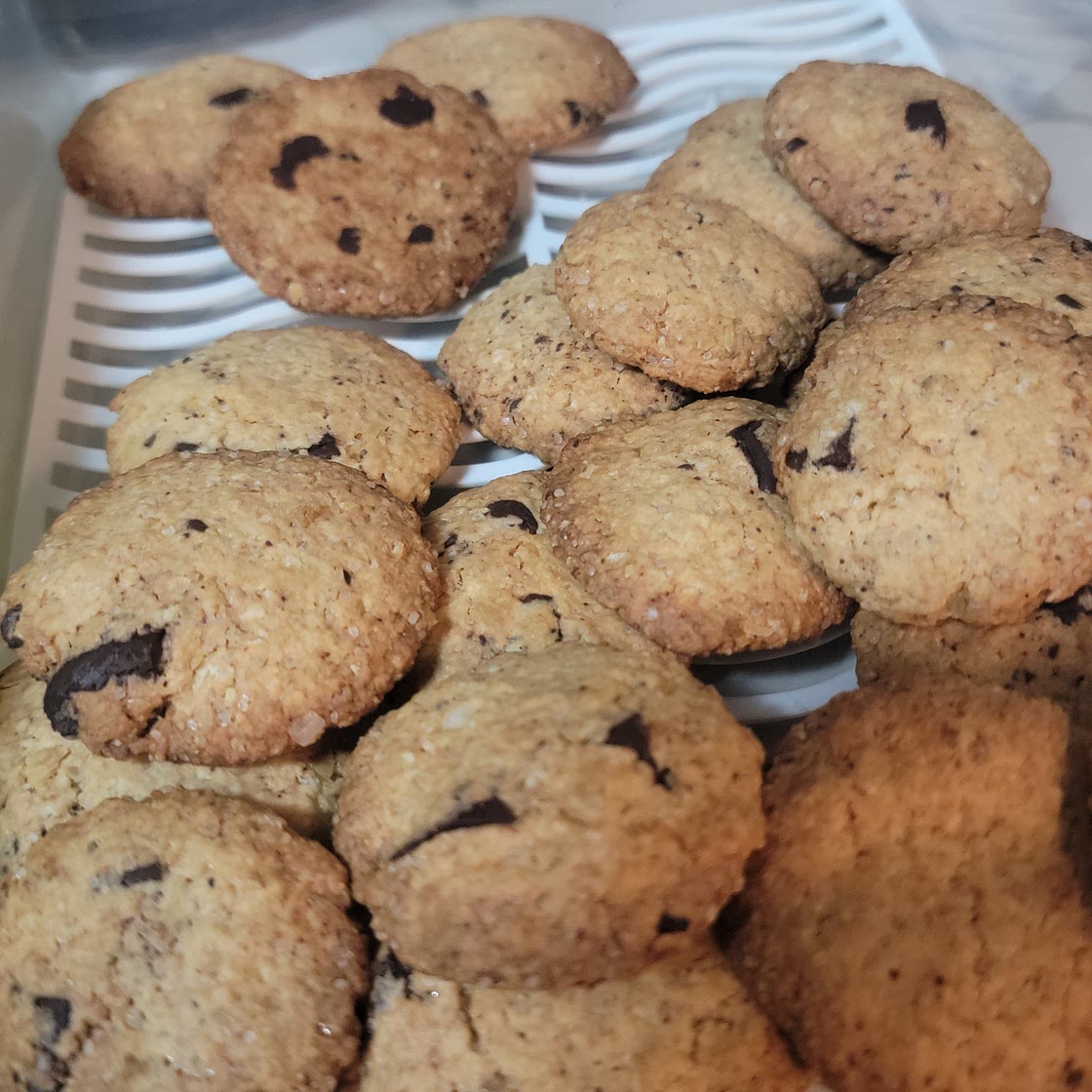 Bolachas Crocantes de Aveia com Pepitas de Chocolate