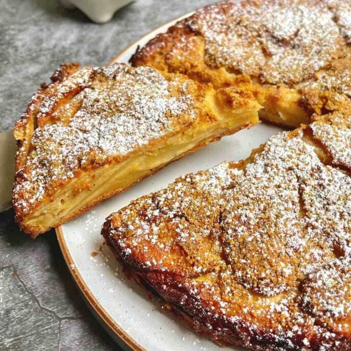 Apple Cake - more apples than dough