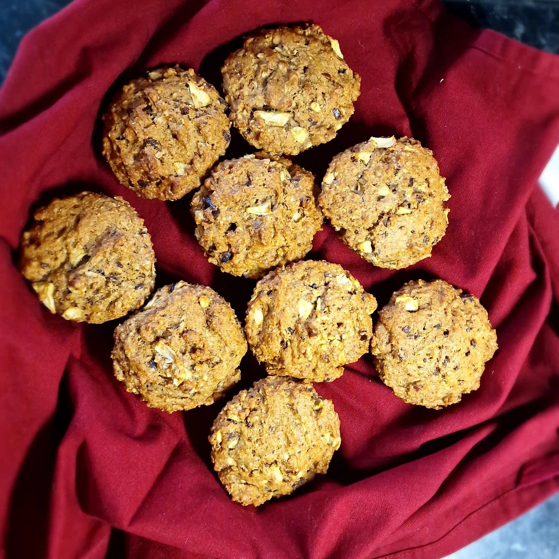 Ayurvedic Apple Muffins for Autumn – Vata-Balancing Breakfast - Zest for Yoga & Ayurveda