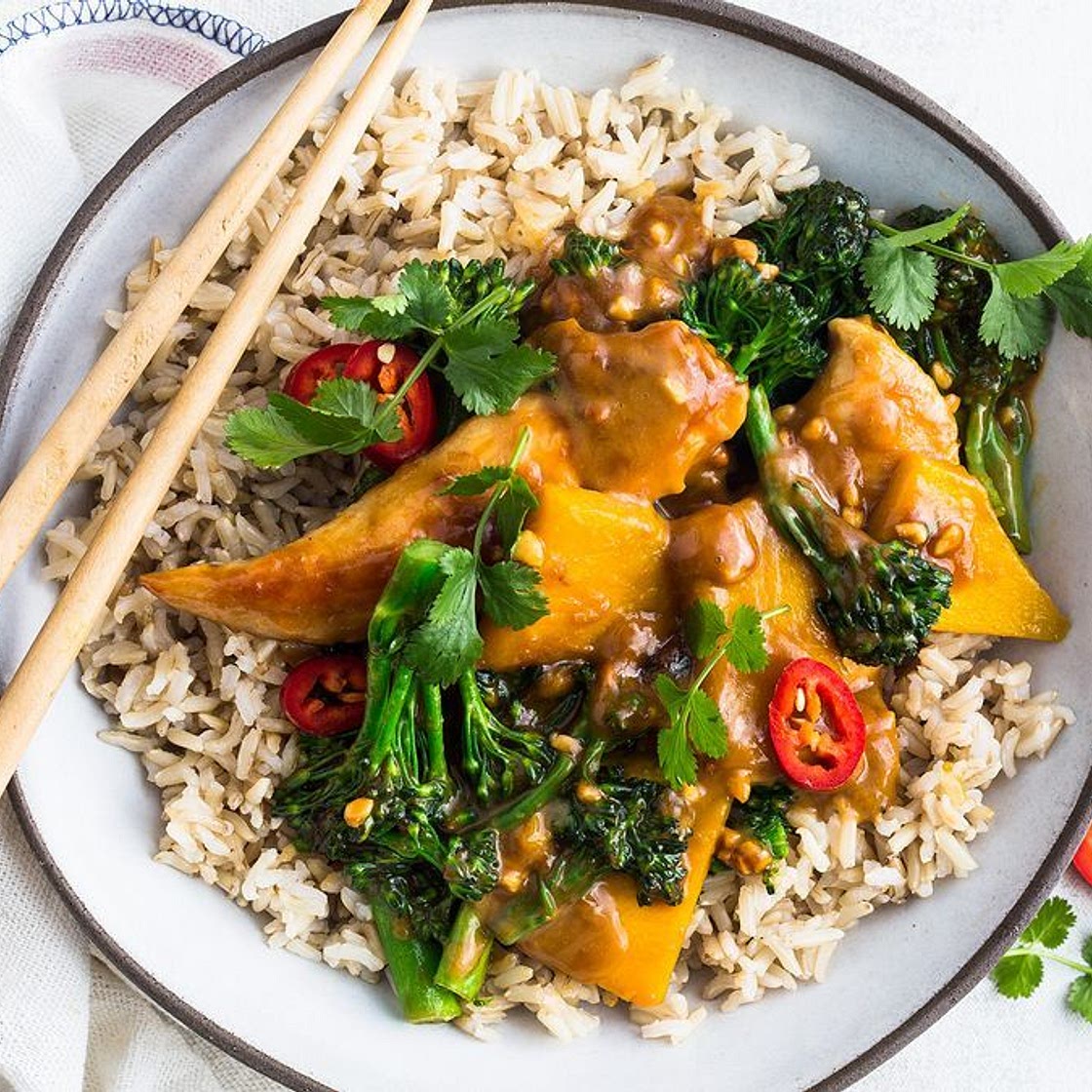Healthier chicken satay stir-fry