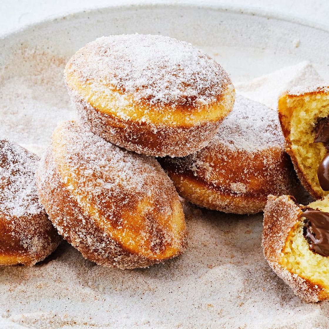 Pie maker Nutella doughnuts recipe