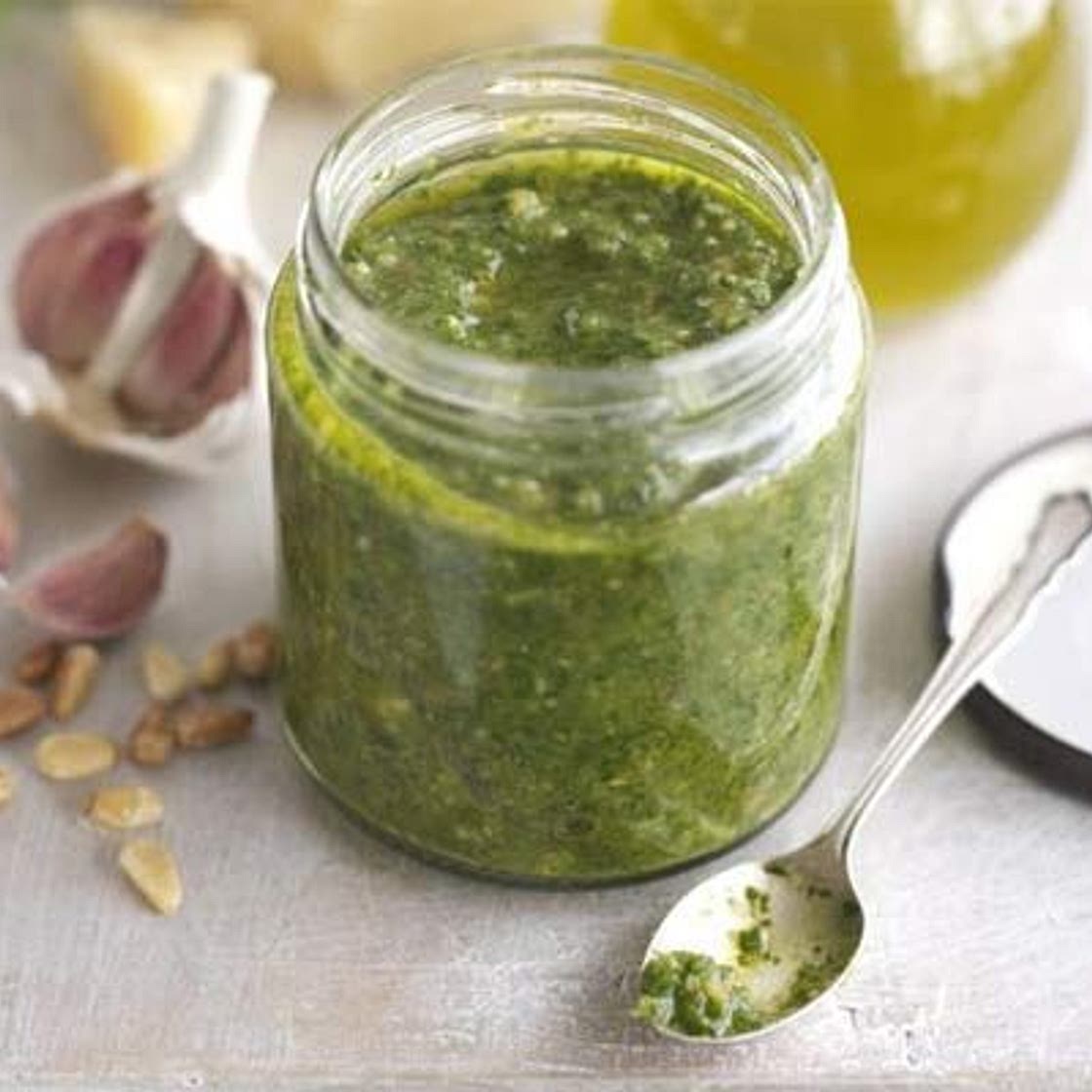 Classic pesto