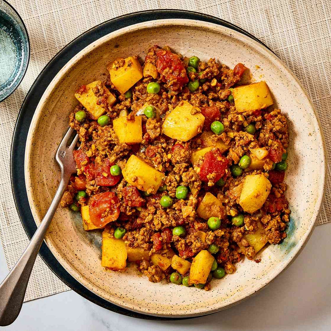 Keema Aloo (Ground Beef and Potatoes)
