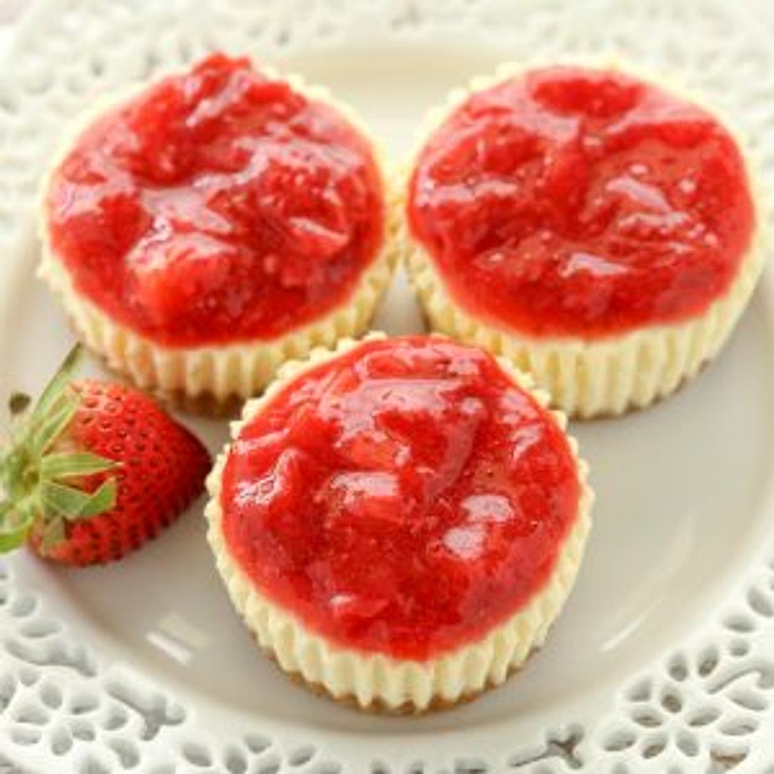 Mini Strawberry Cheesecakes
