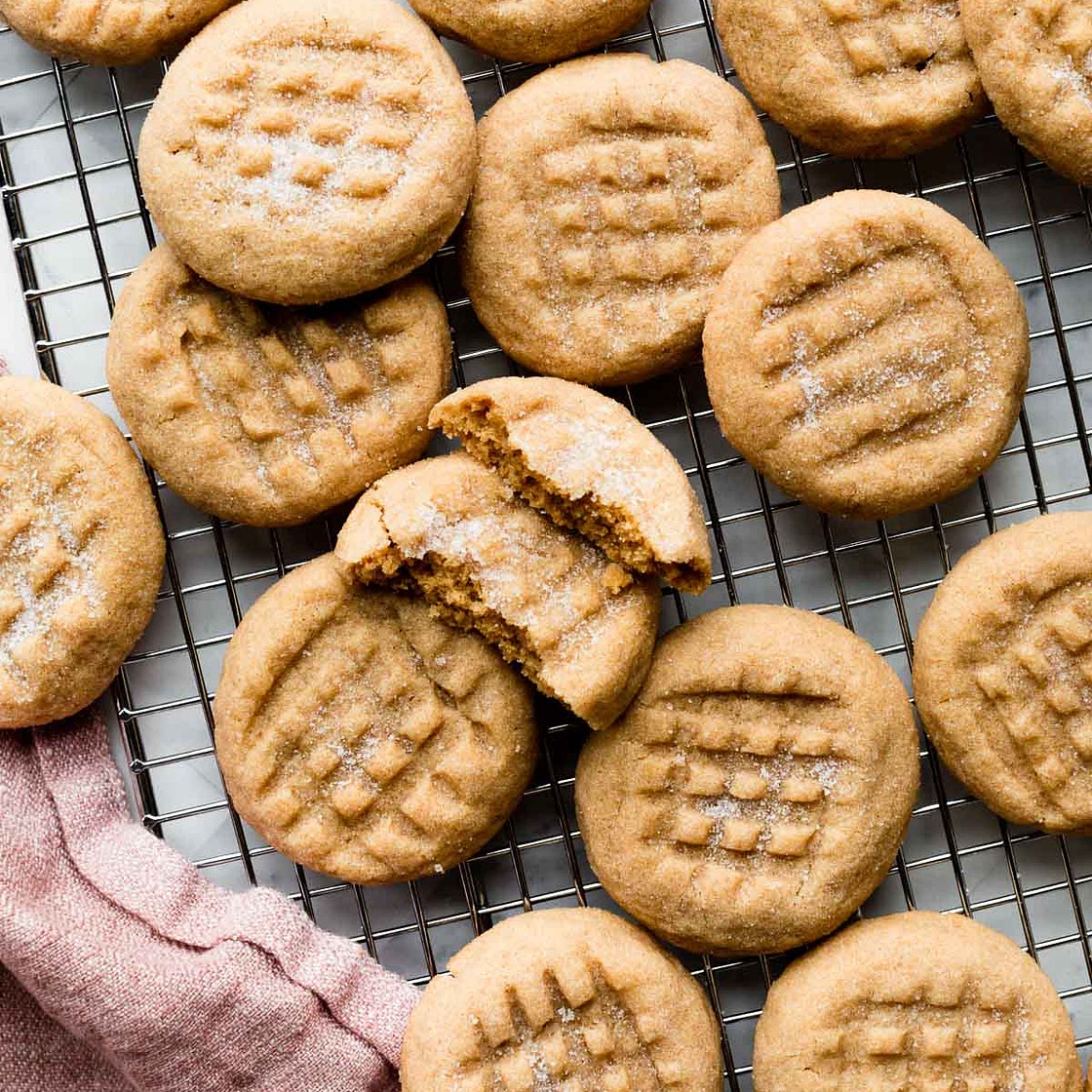 Soft & Thick Peanut Butter Cookies