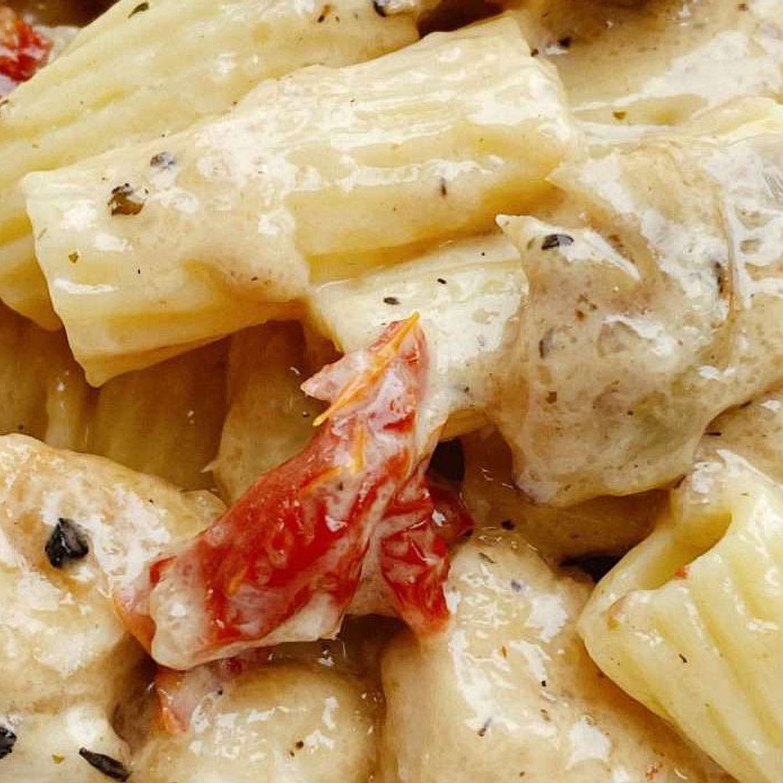 Garlic Chicken Rigatoni