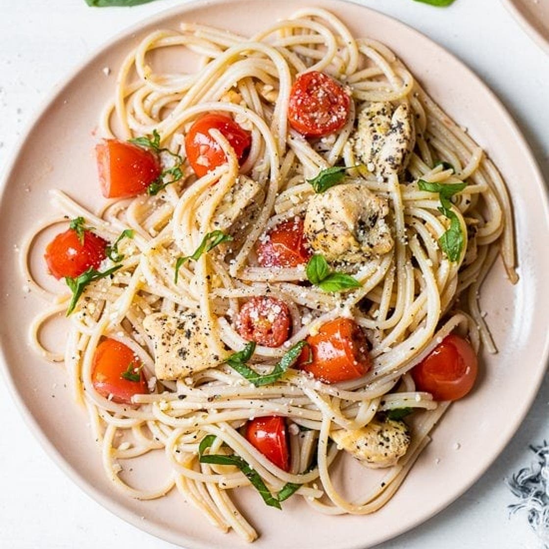 Spaghetti with Sauteed Chicken and Grape Tomatoes